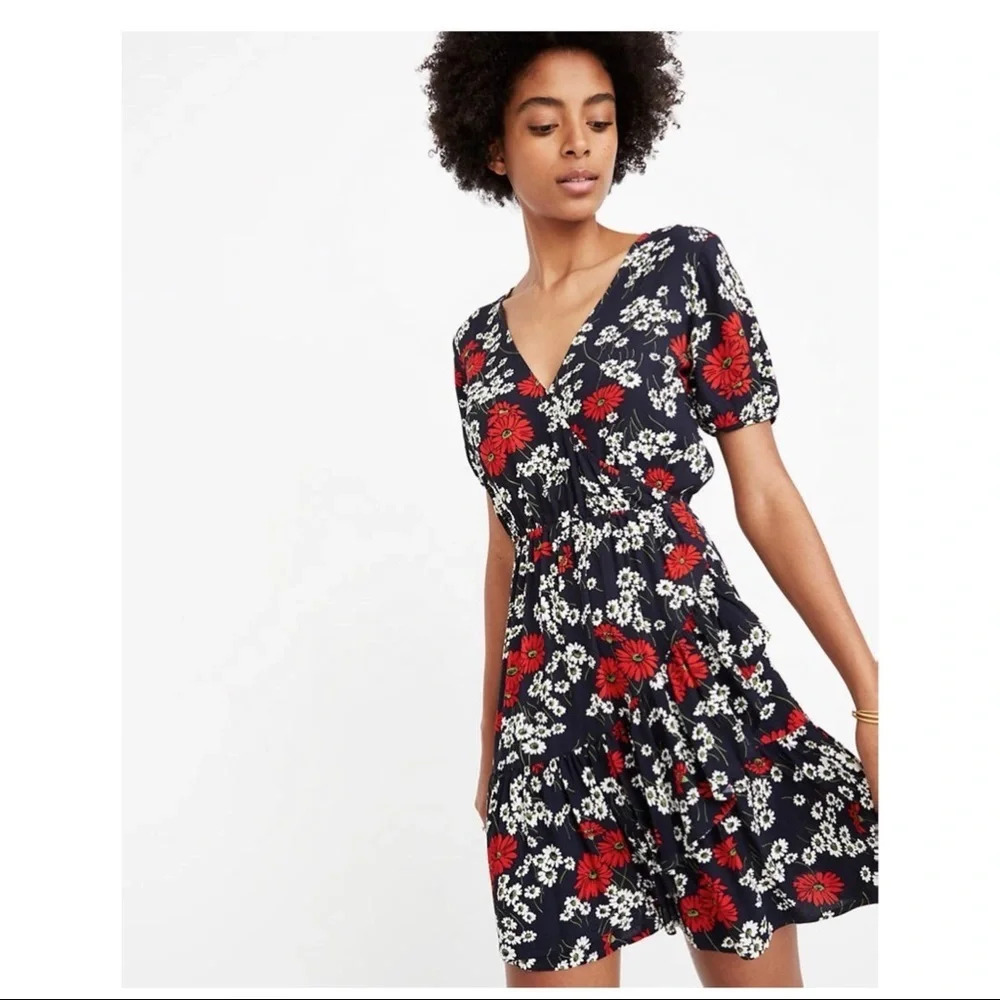 NWT Madewell Ruffle-Wrap Dress in Hillside Daisies
